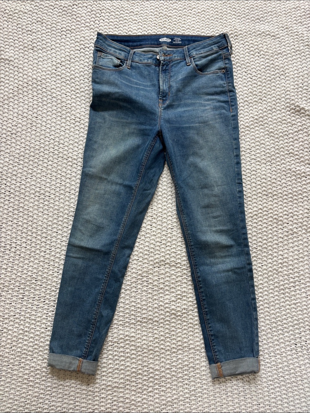 Old Navy Women's Superstar Skinny High Rise Medium Blue Wash Cuffed Size 8